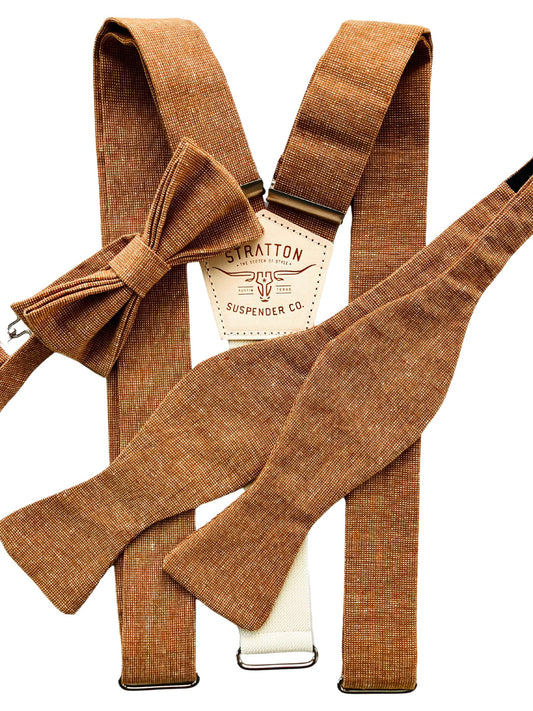 Men’s roasted pecan brown linen bow tie and suspenders set featuring both pre-tied and self-tie bow tie options—ideal for rustic weddings, fall groomsmen outfits, or earthy formalwear.